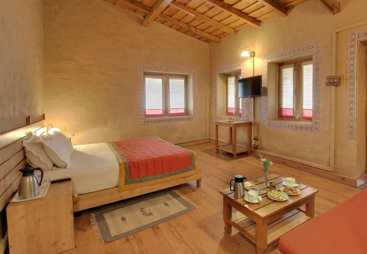 Vamoose Eco Lodge Chevron Kausani Exteriör bild