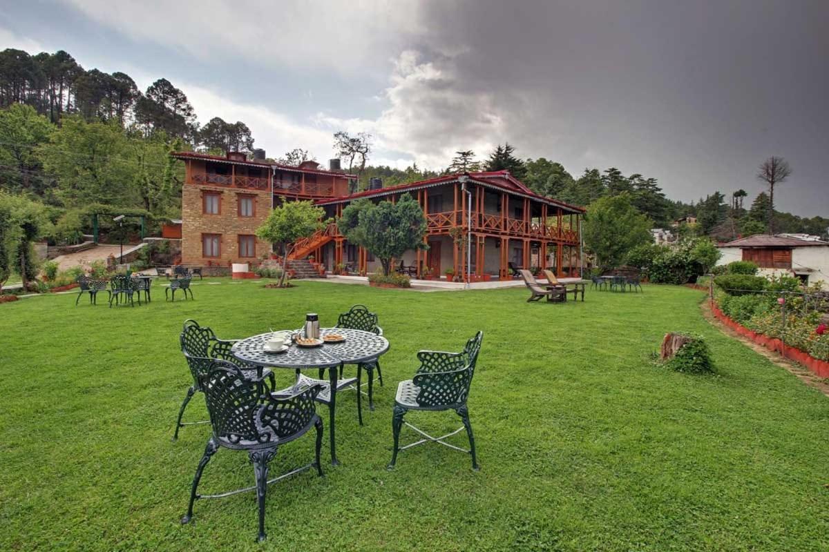 Vamoose Eco Lodge Chevron Kausani Exteriör bild